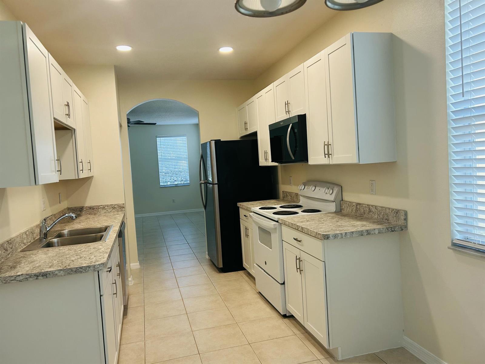 2124 SE Eatonville Drive, Port St. Lucie FL 34952 photo 3