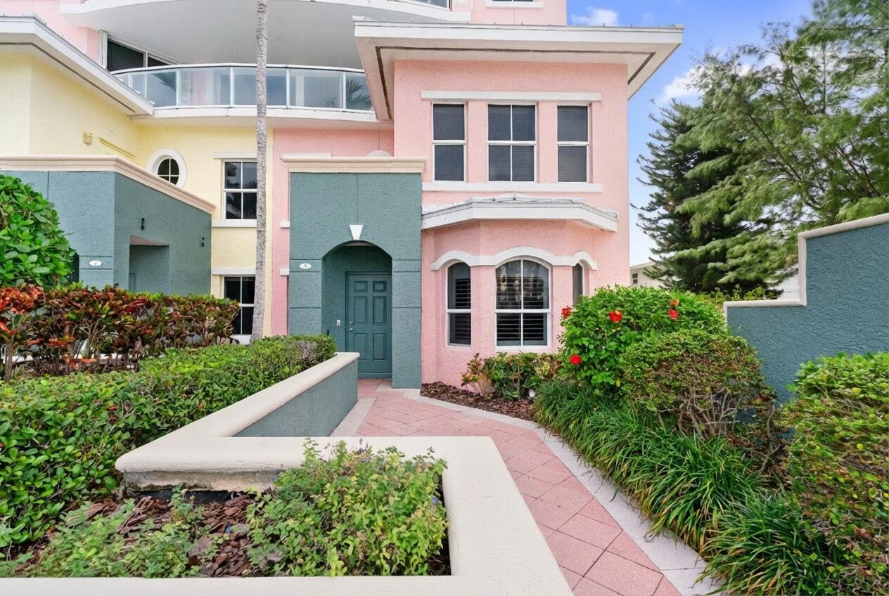 2051 SE 3rd Street, Deerfield Beach FL 33441 photo 2
