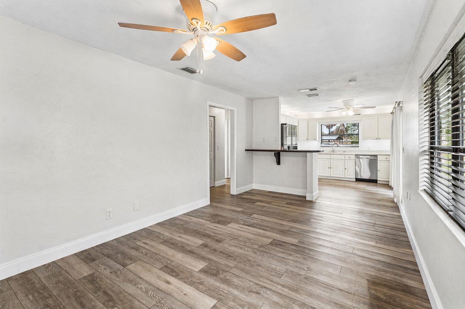 2101 N Palm Circle, North Palm Beach FL 33408 photo 5