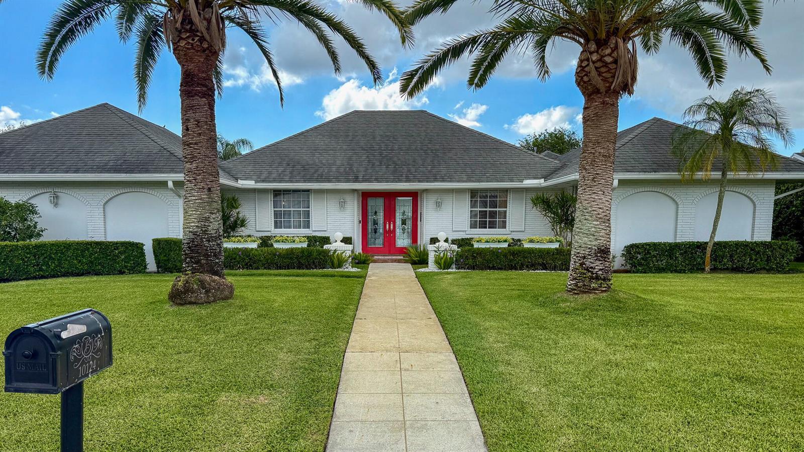 10124 Seagrape Way, Palm Beach Gardens FL 33418