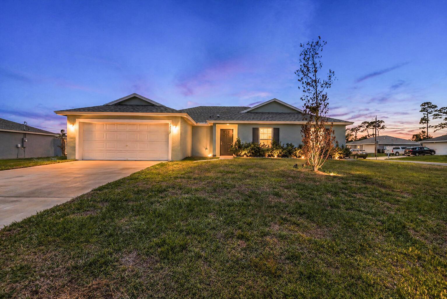 1220 SE Navajo Lane, Port St. Lucie FL 34983