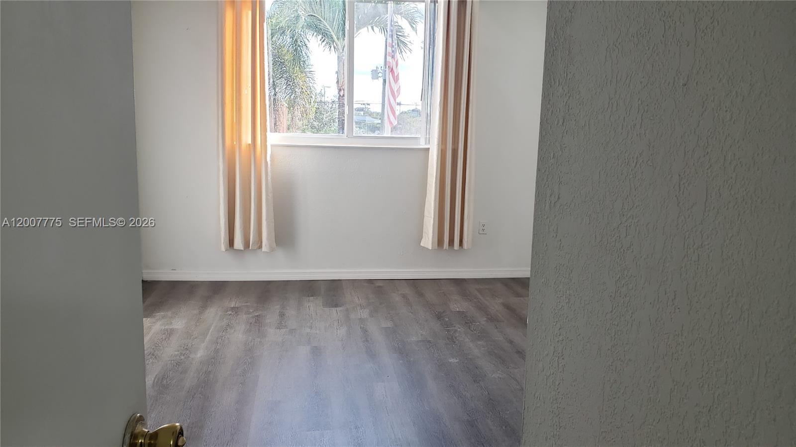 1251 NE 108th St # 215, Miami FL 33161 photo 2