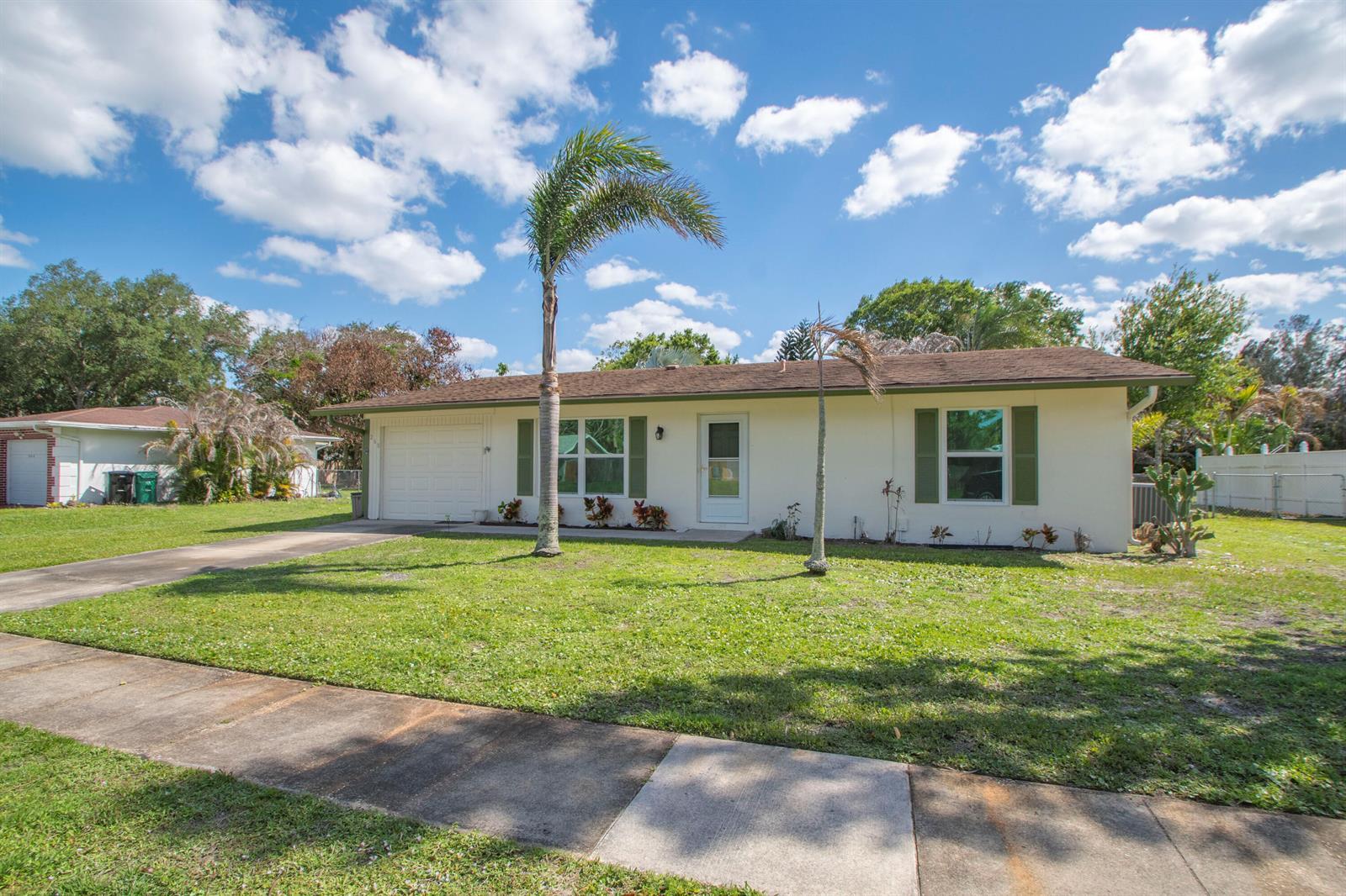 268 SW Lucero Drive, Port St. Lucie FL 34983 photo 3