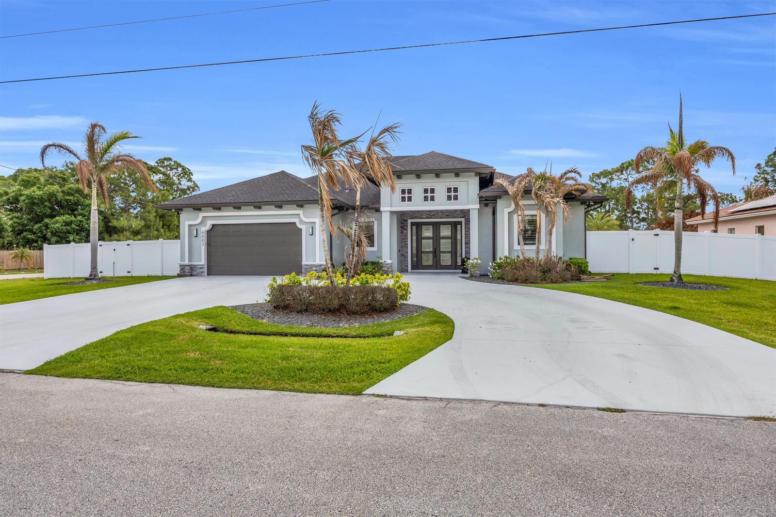 6083 NW East Deville Circle, Port St. Lucie FL 34986