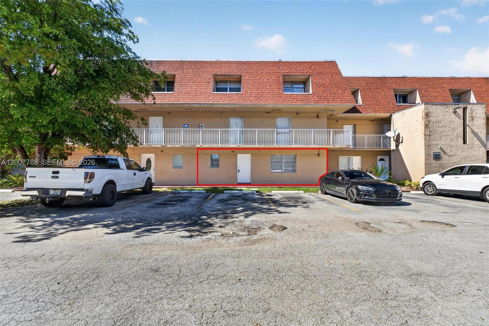 240 NW 107th Ave # 104, Miami FL 33172 photo 2