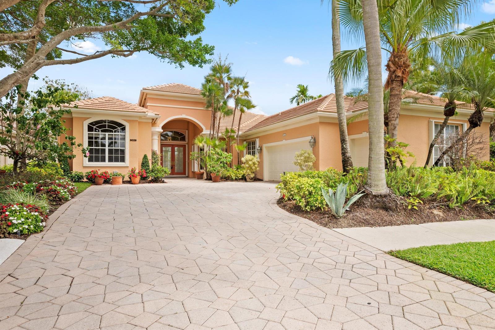 9026 Lakes Boulevard, West Palm Beach FL 33412 photo 2