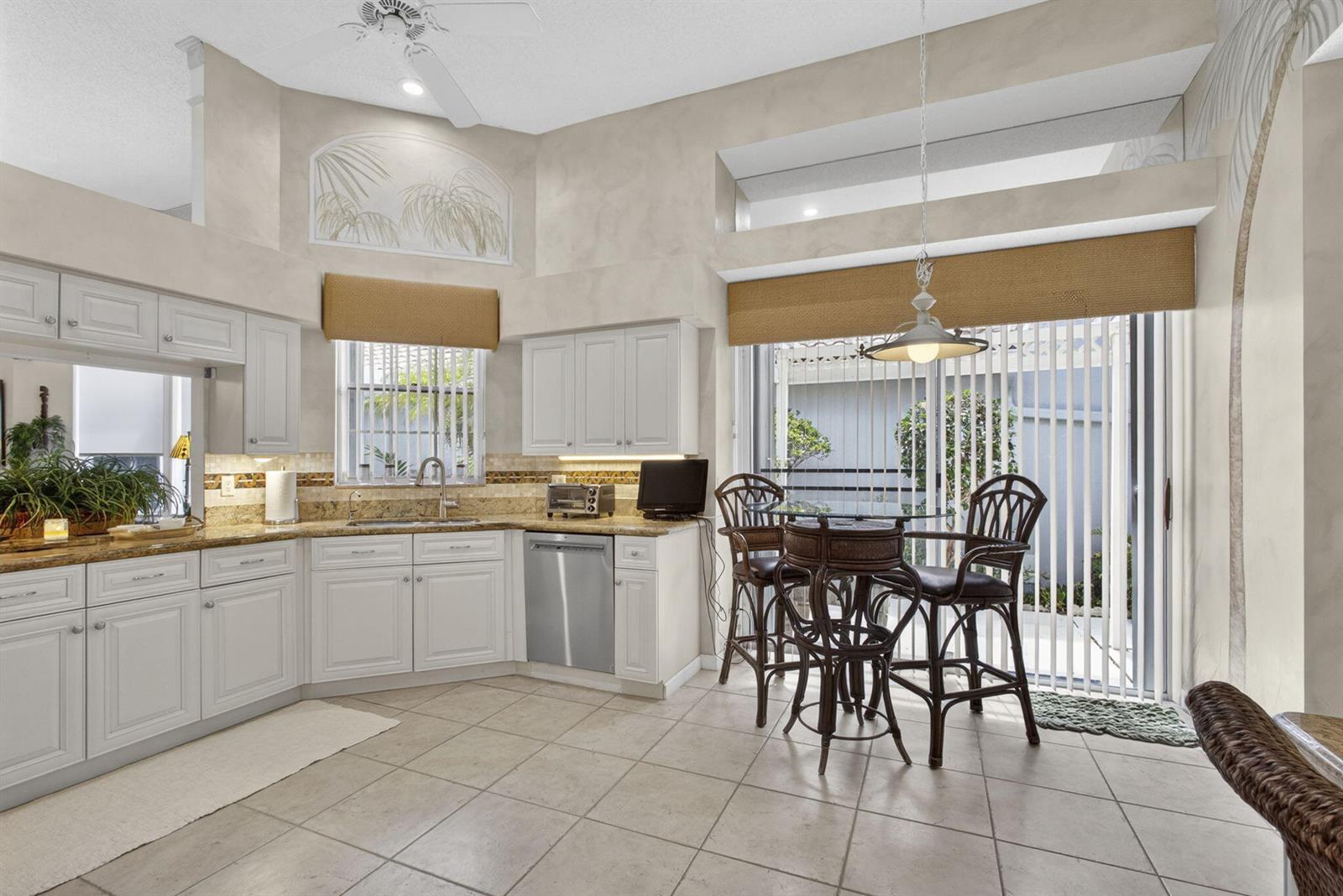 216 Eagleton Lake Boulevard, Palm Beach Gardens FL 33418 photo 4