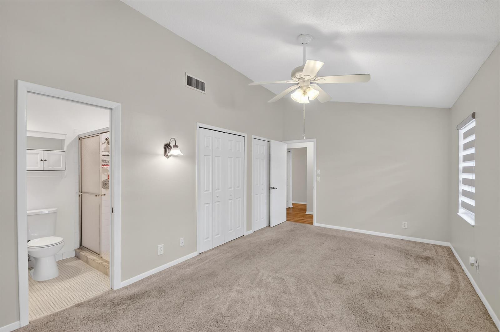 6105 Fairfield Circle, FL 33463 photo 4
