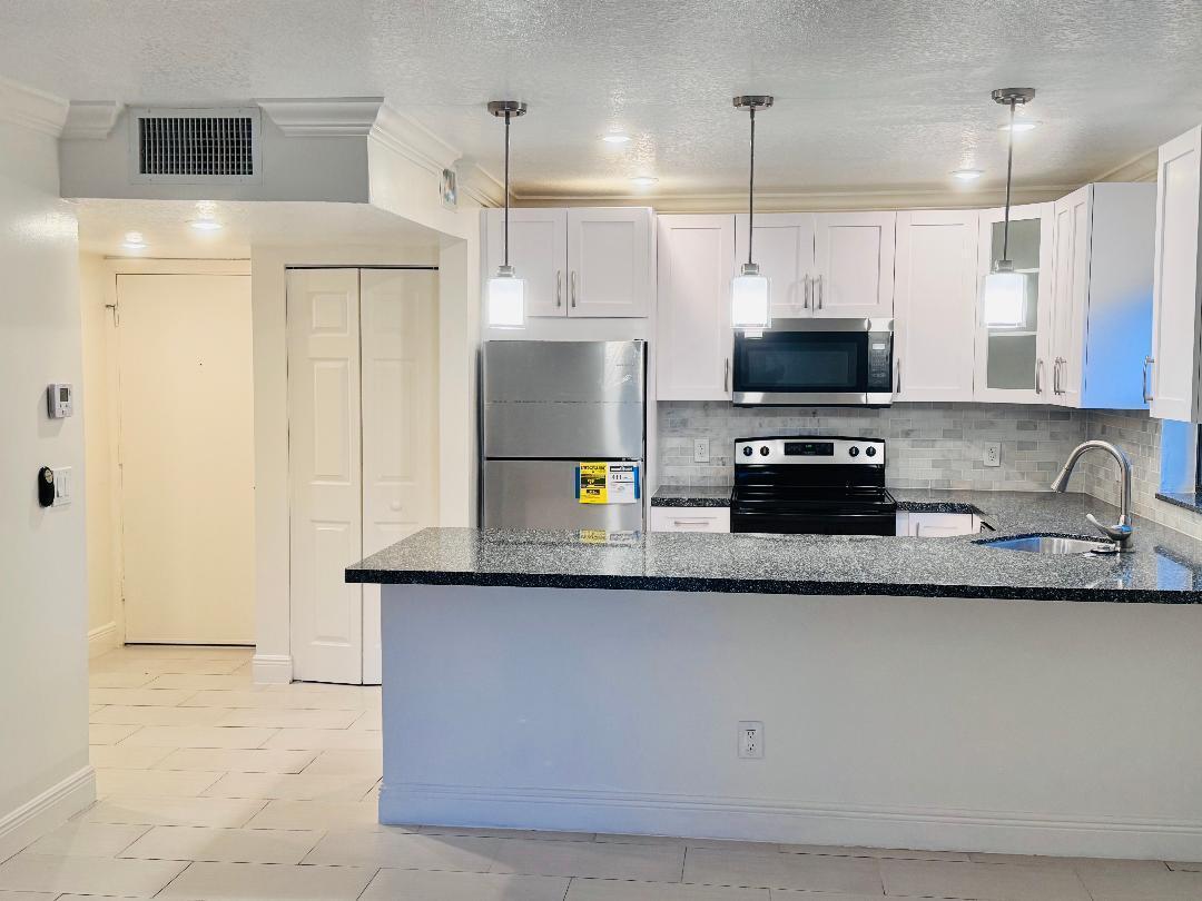 8901 N New River Canal Road # 17w, Plantation FL 33324