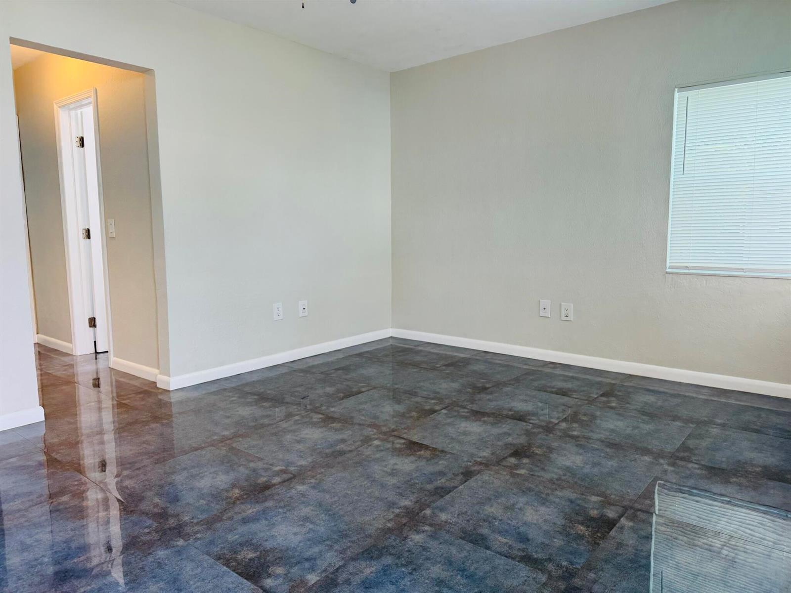 935 8th Street # 11, Miami Beach FL 33139 photo 2