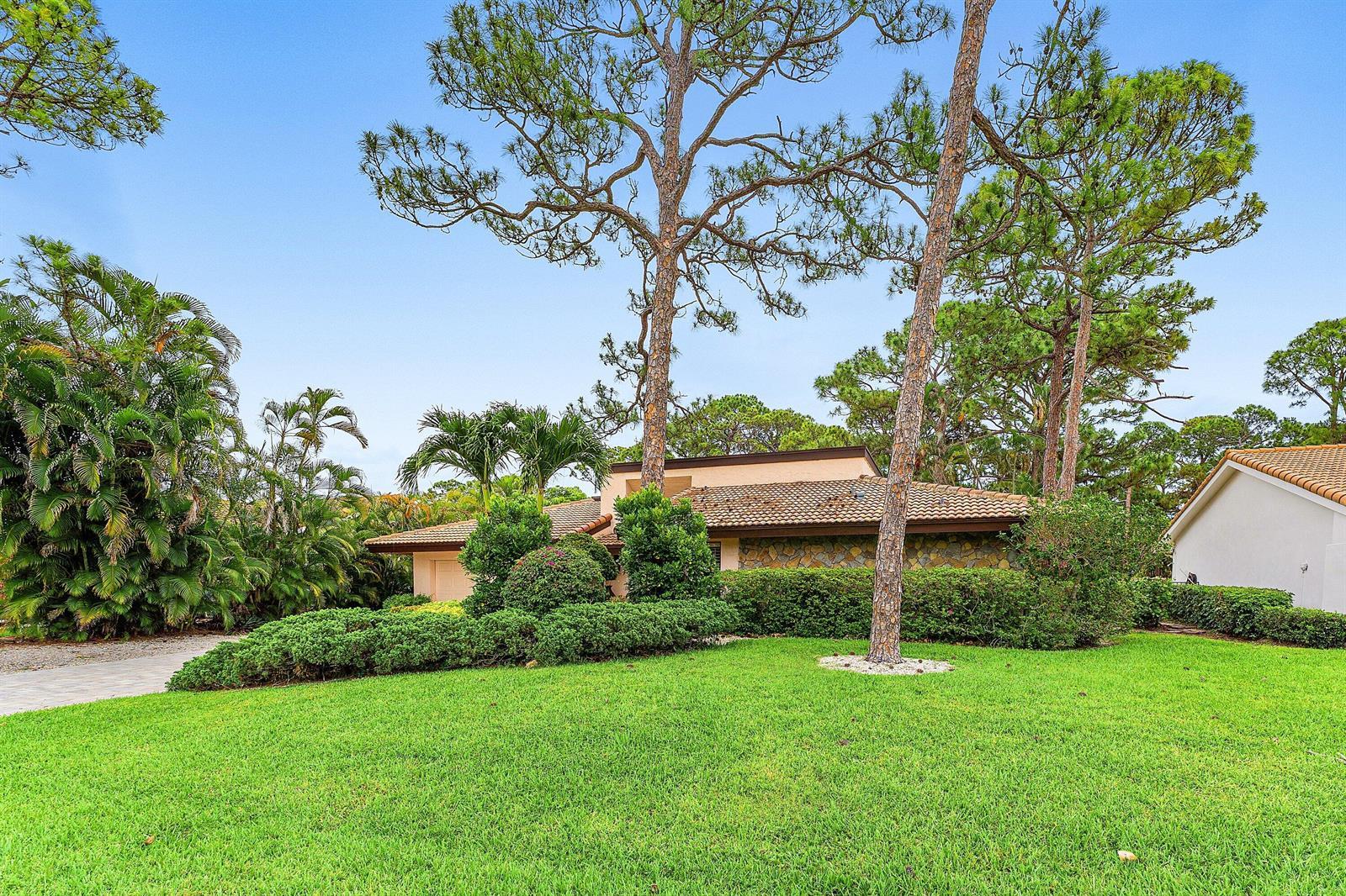 643 W Lakewoode Circle, Delray Beach FL 33445 photo 3