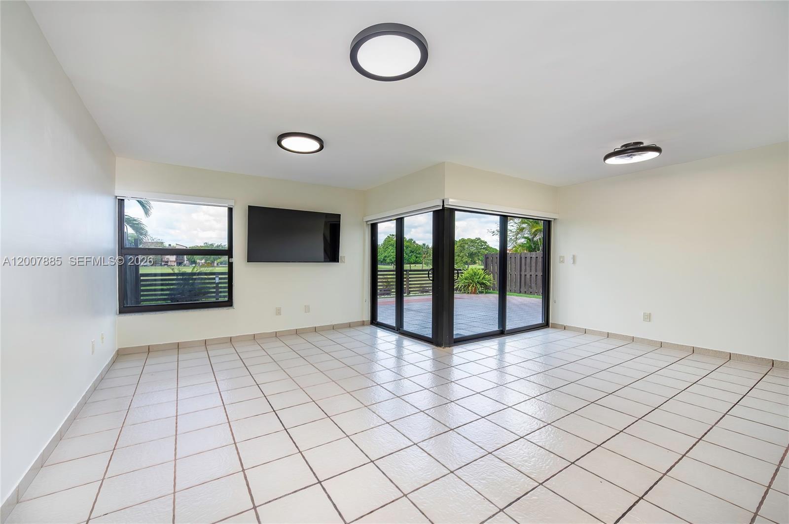 10340 NW 5th Ter # 26, Miami FL 33172 photo 2