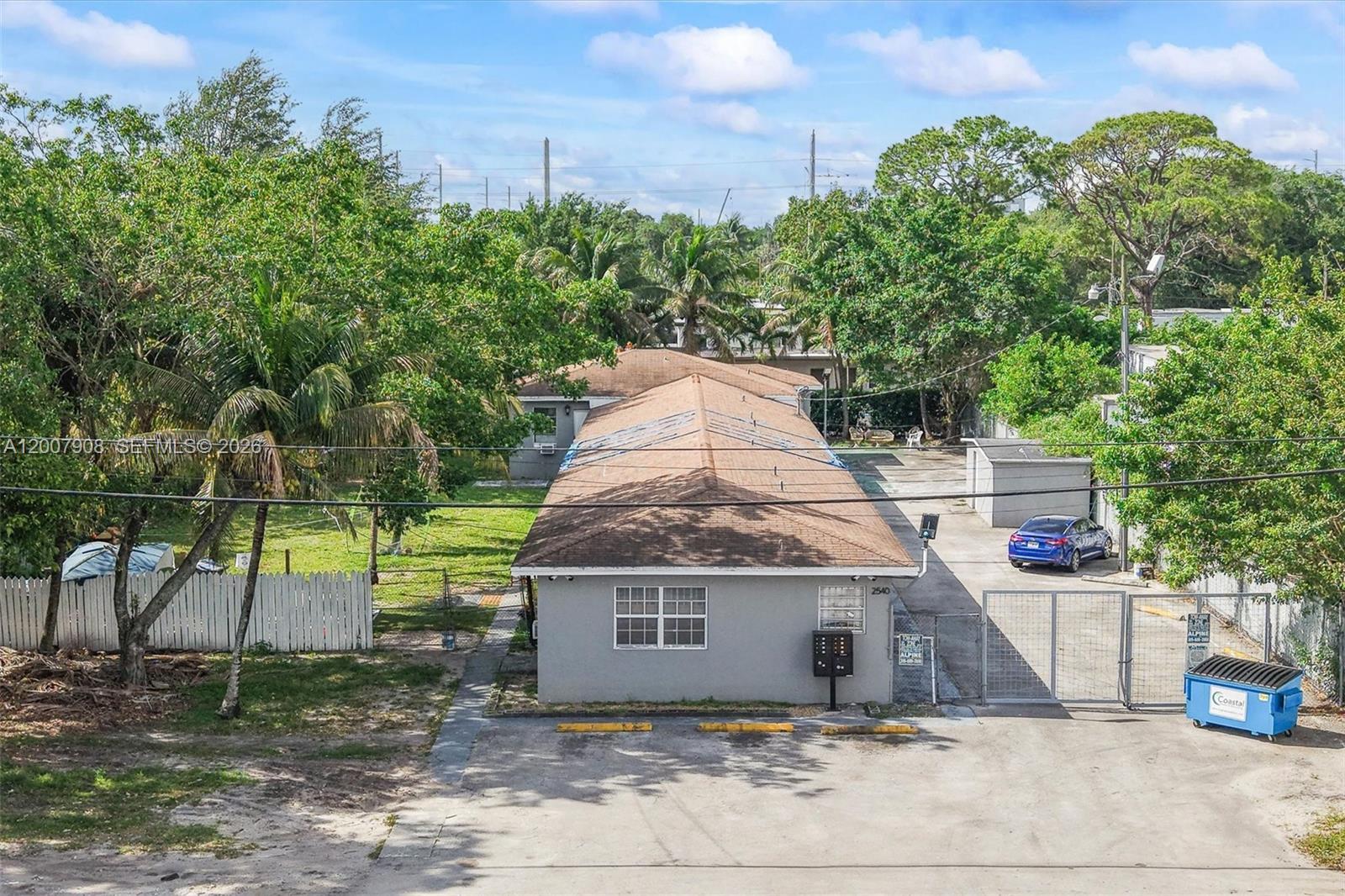 2540 NW 90th St, Miami FL 33147