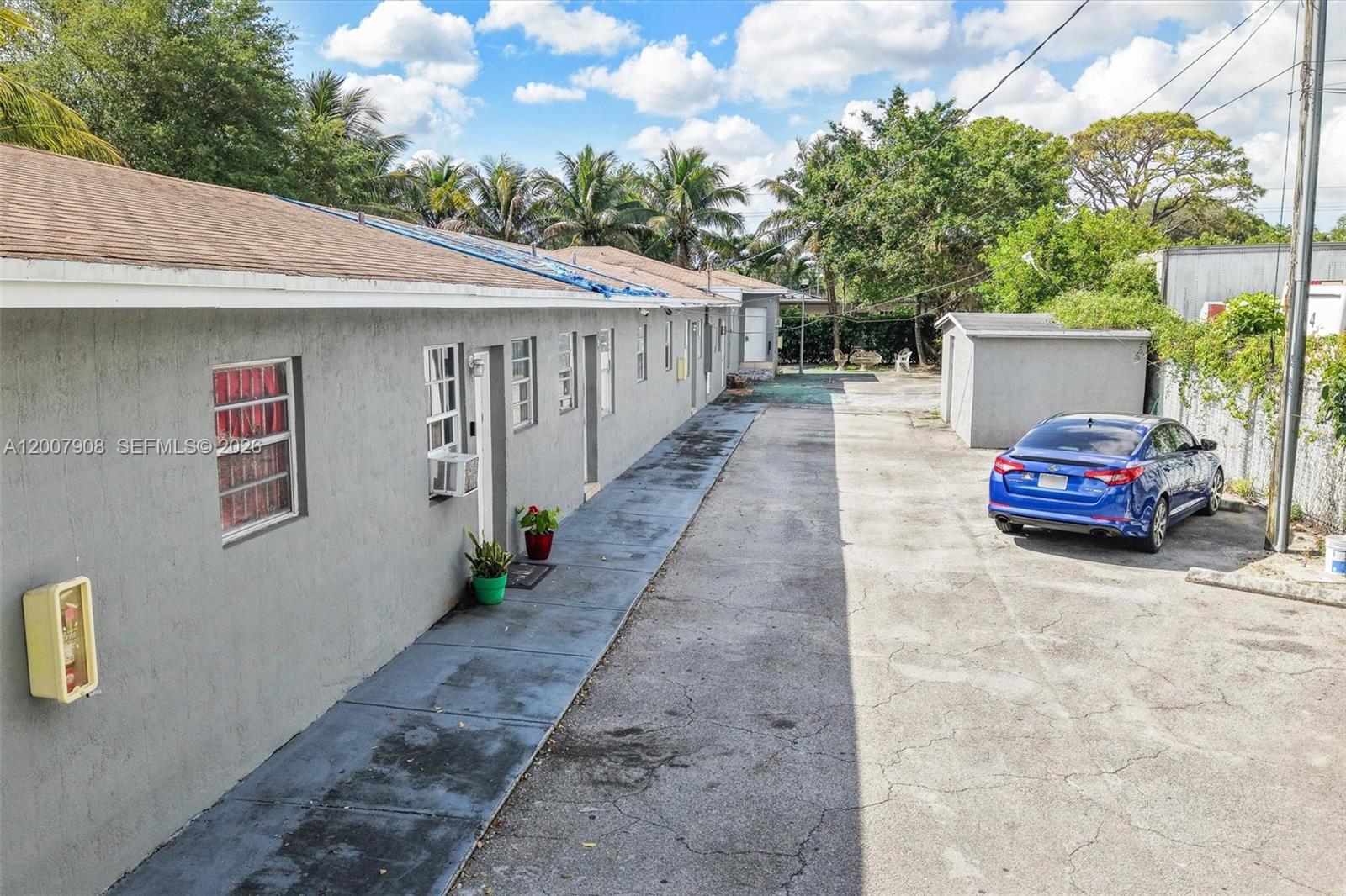 2540 NW 90th St, Miami FL 33147 photo 5