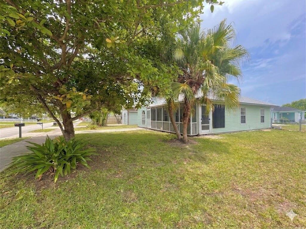 5359 SE Dell Street, Stuart FL 34997 photo 2