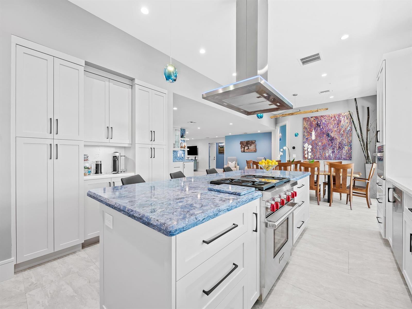 2754 NE 31st Court, Lighthouse Point FL 33064