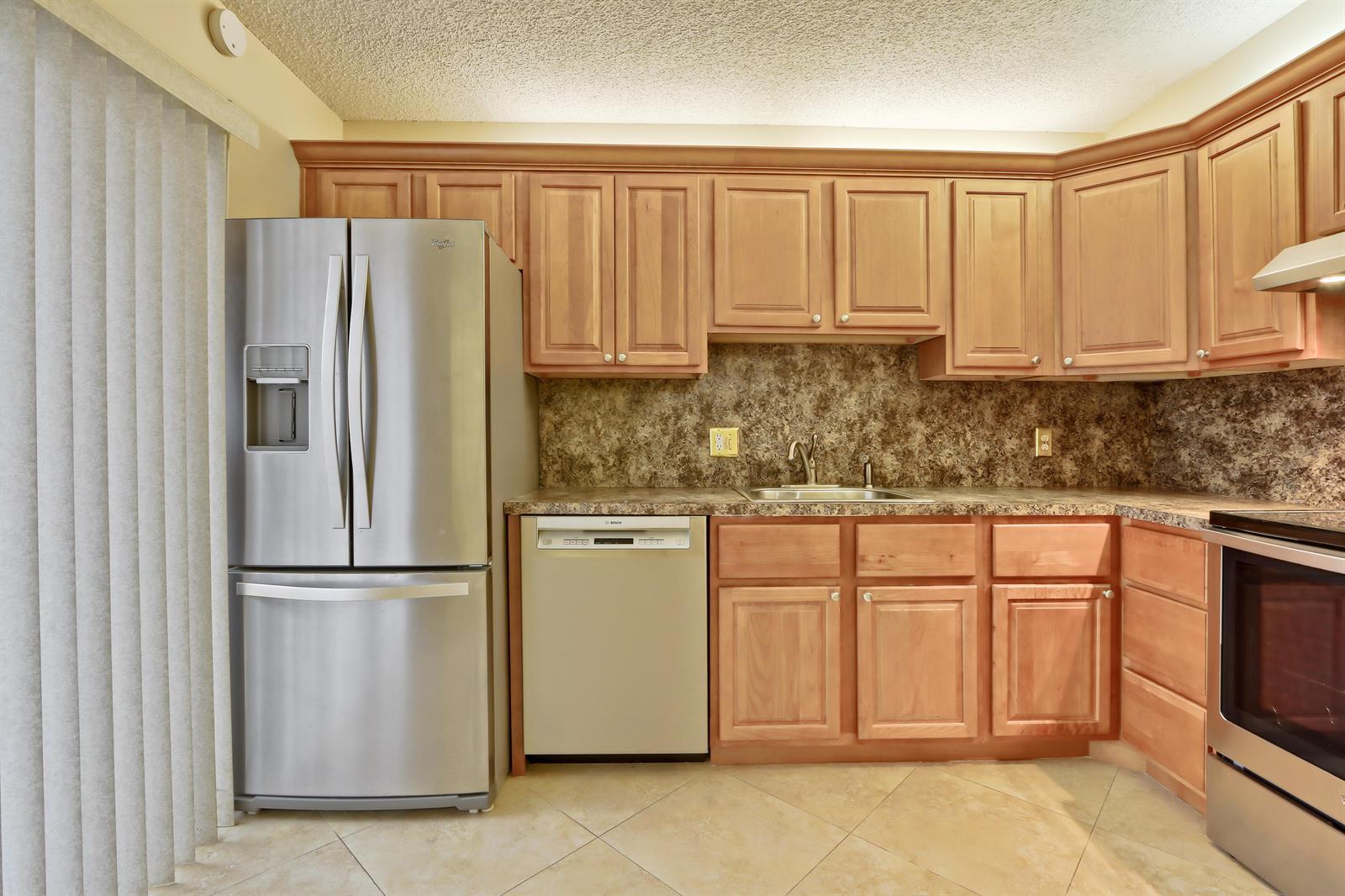 3343 Meridian Way N Unit D, Palm Beach Gardens FL 33410 photo 2