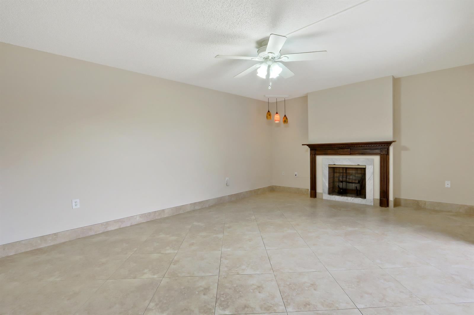 3343 Meridian Way N Unit D, Palm Beach Gardens FL 33410 photo 3
