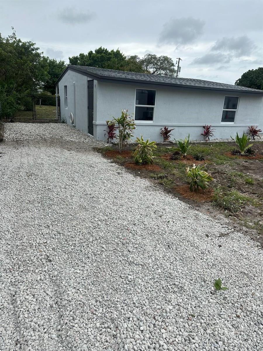 4365 27th Avenue, Vero Beach FL 32967 photo 2