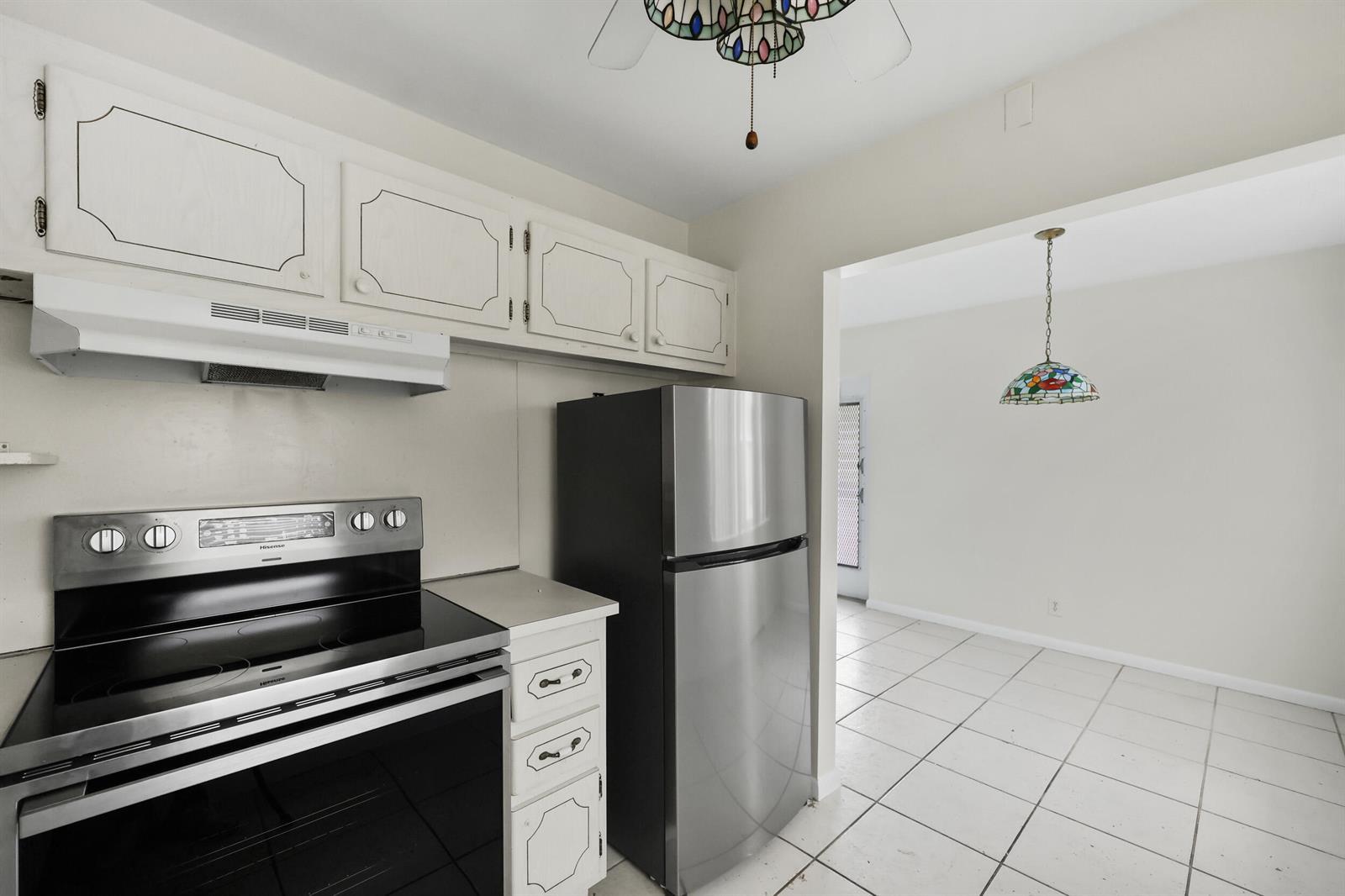 392 Markham R, Deerfield Beach FL 33442 photo 4