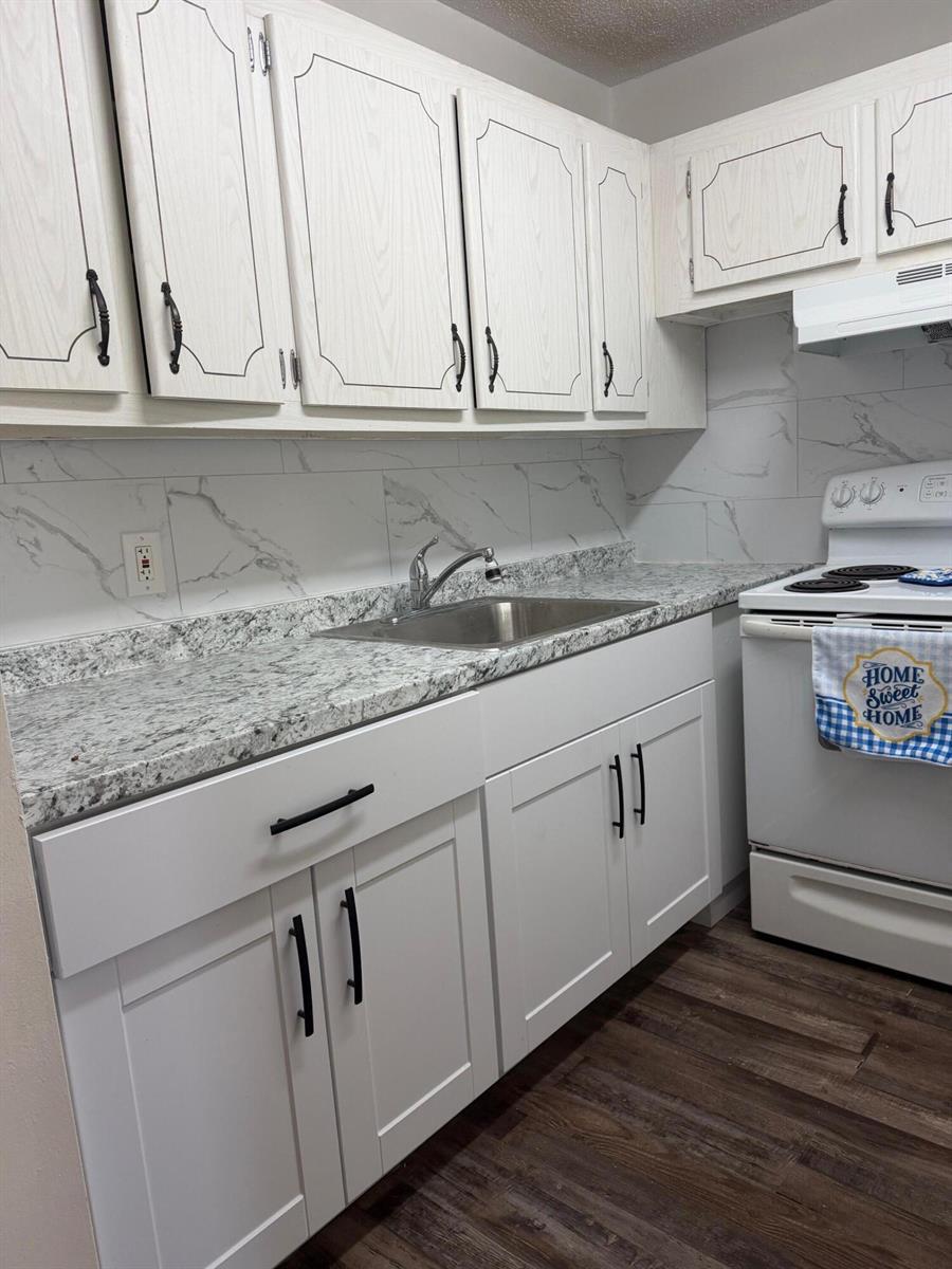 180 Windsor, West Palm Beach FL 33417