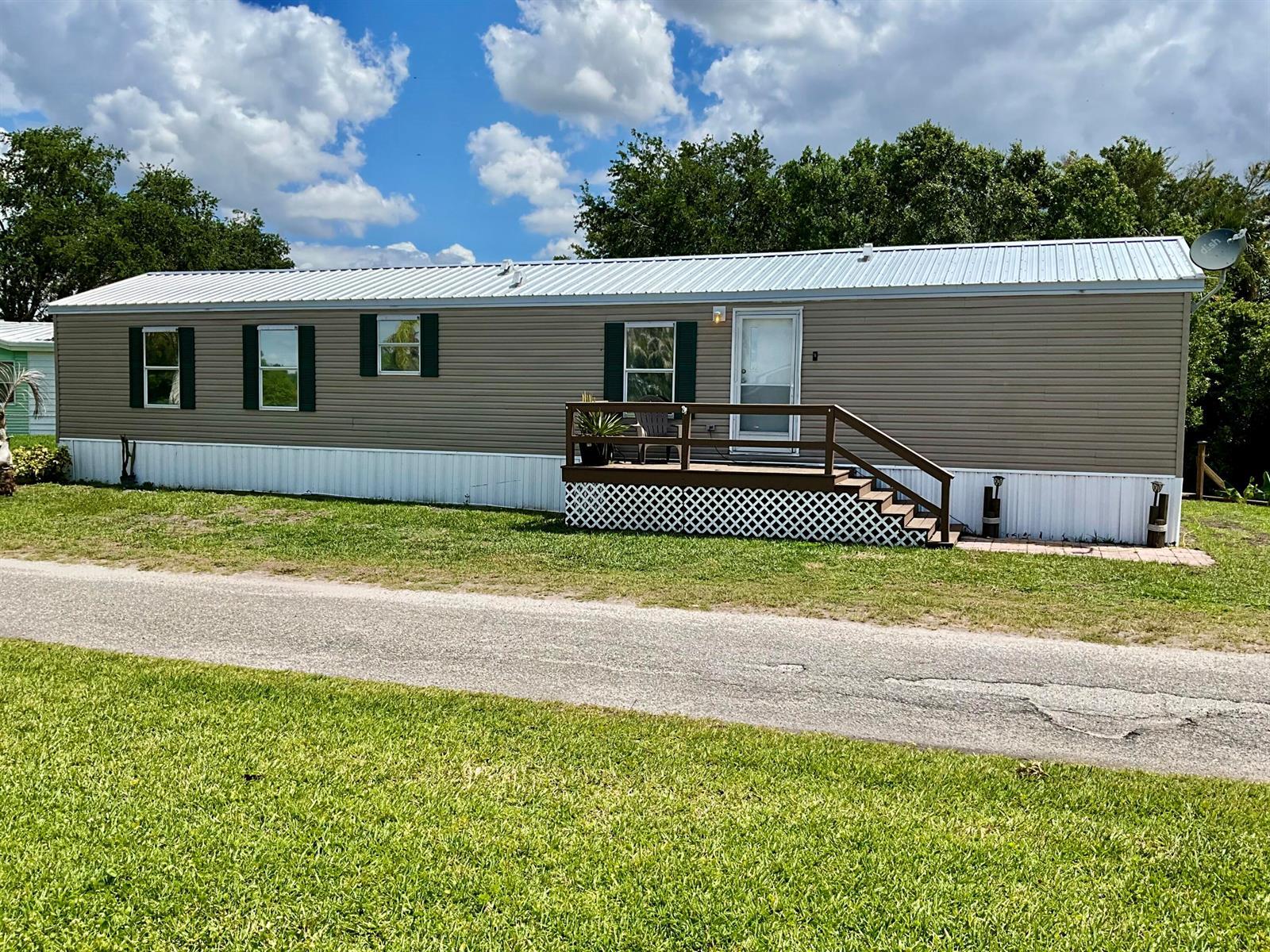 1905 SE 8th Avenue, Okeechobee FL 34974
