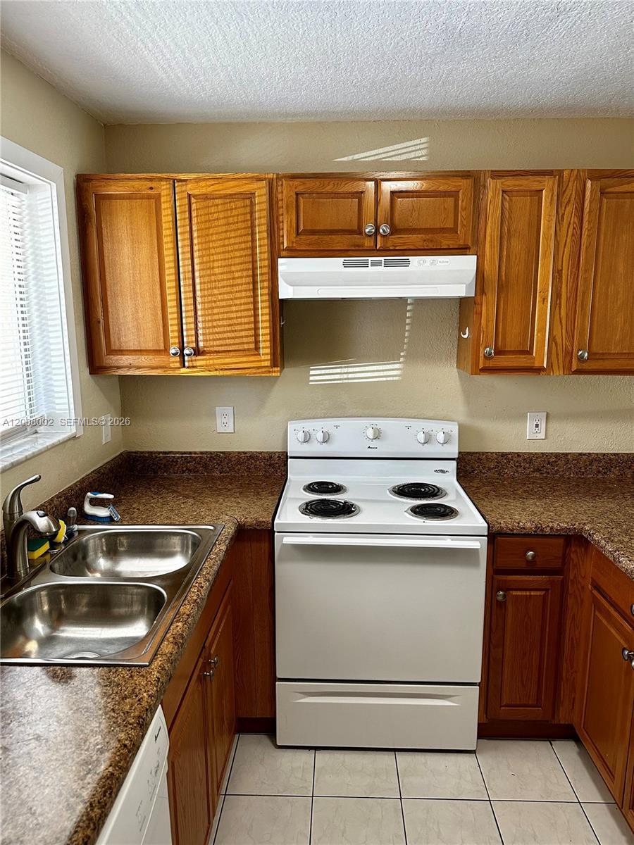 7011 W 29th Ave # 124, Hialeah FL 33018 photo 2