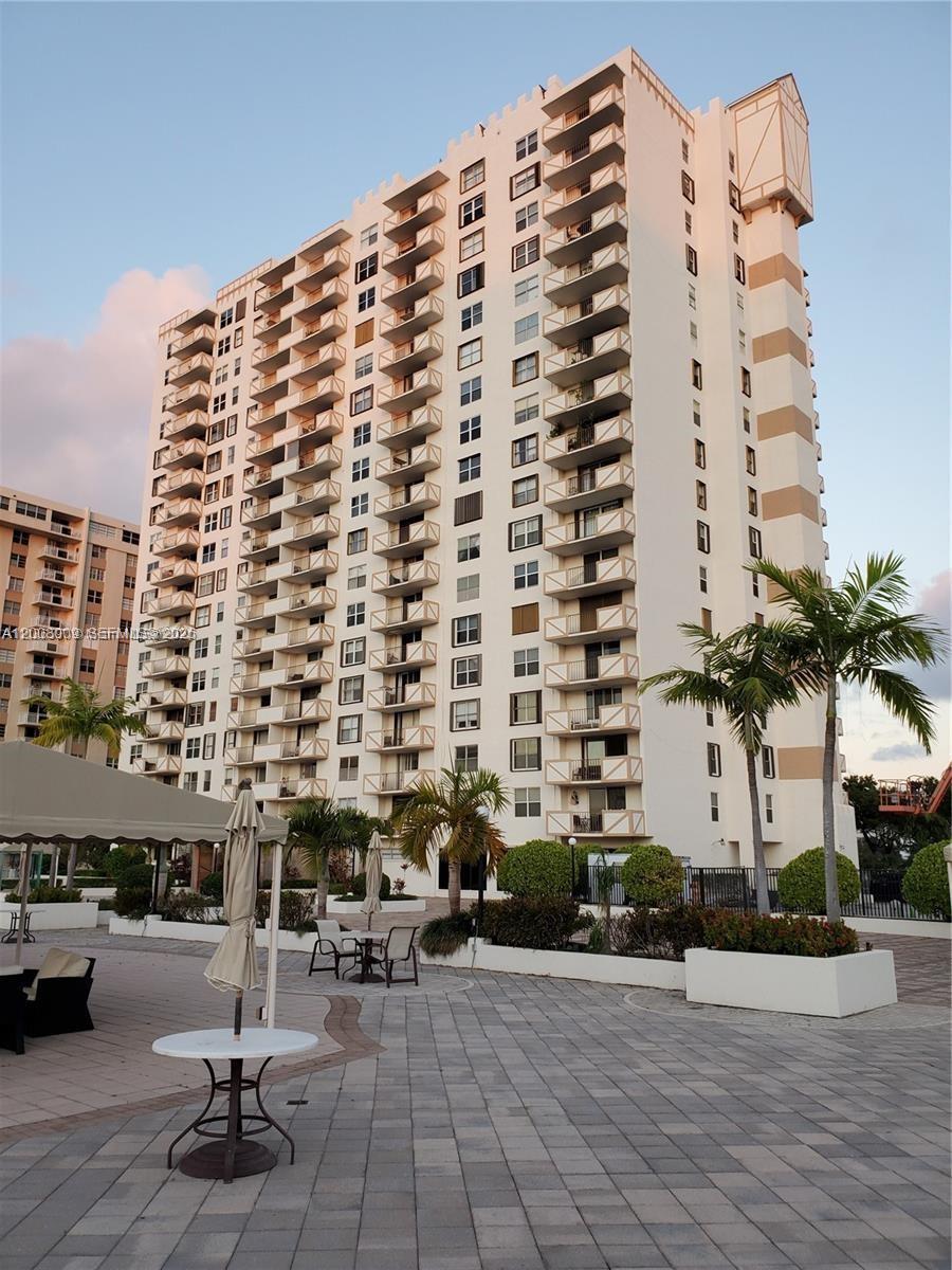 1865 S Ocean Dr # 12L, Hallandale Beach FL 33009