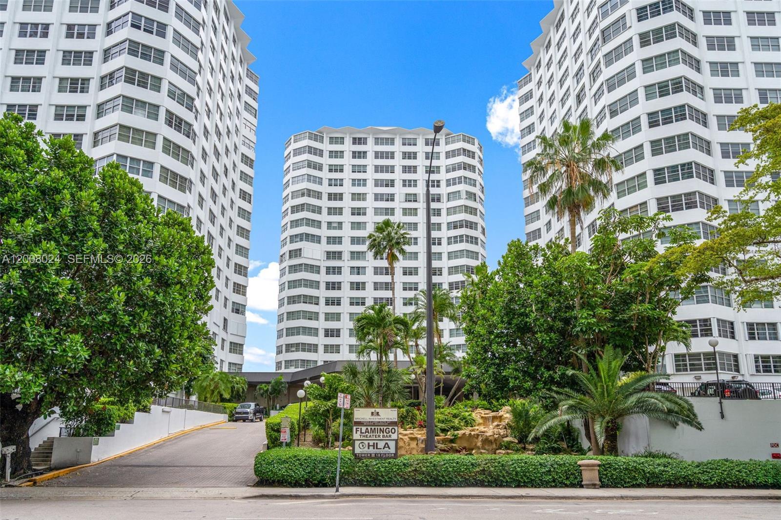 905 Brickell Bay Dr # 1830, Miami FL 33131 photo 2