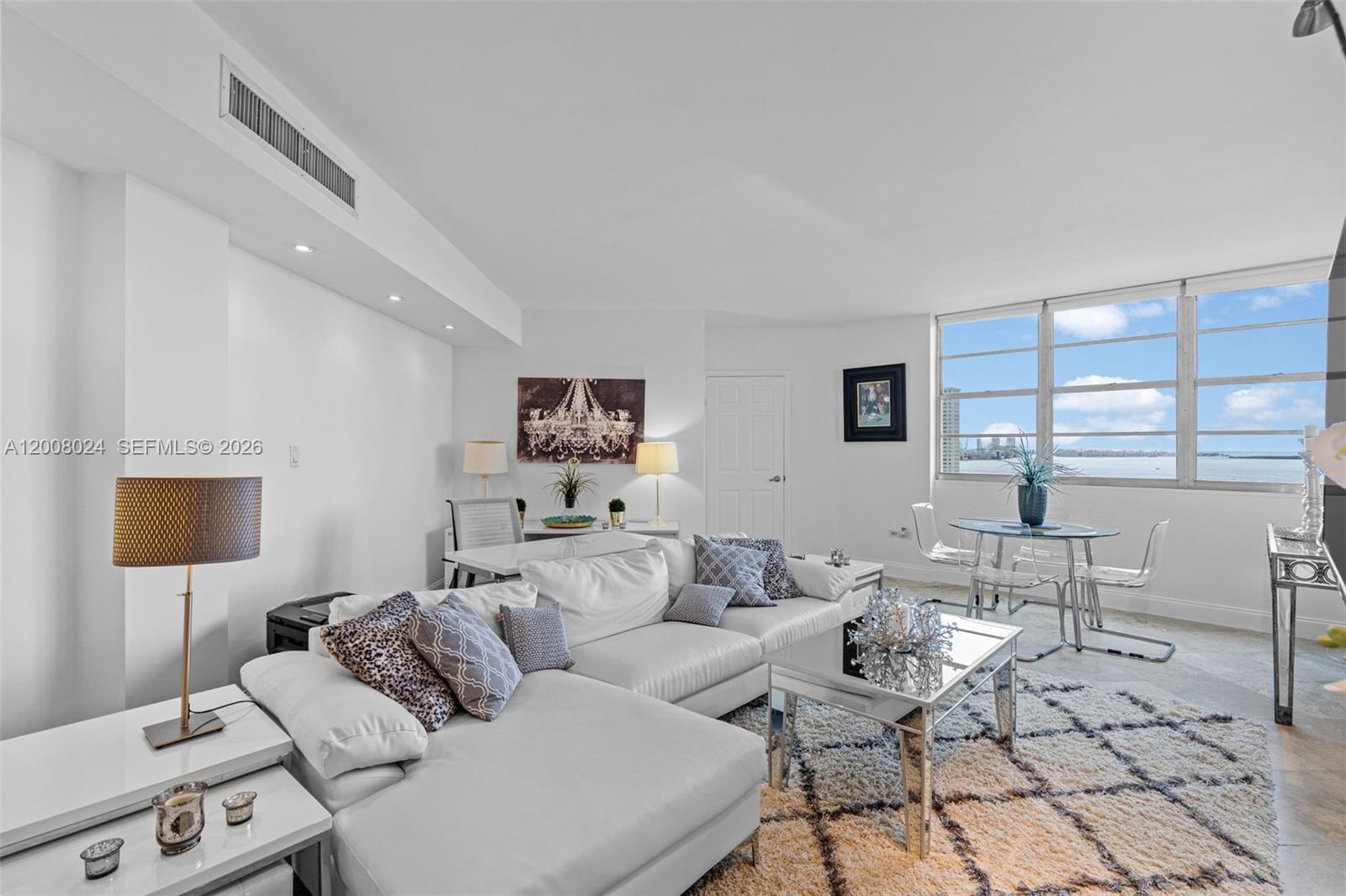 905 Brickell Bay Dr # 1830, Miami FL 33131 photo 3