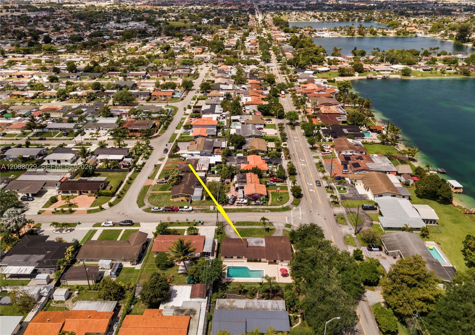 11335 NW 59th Ct, Hialeah FL 33012 photo 2