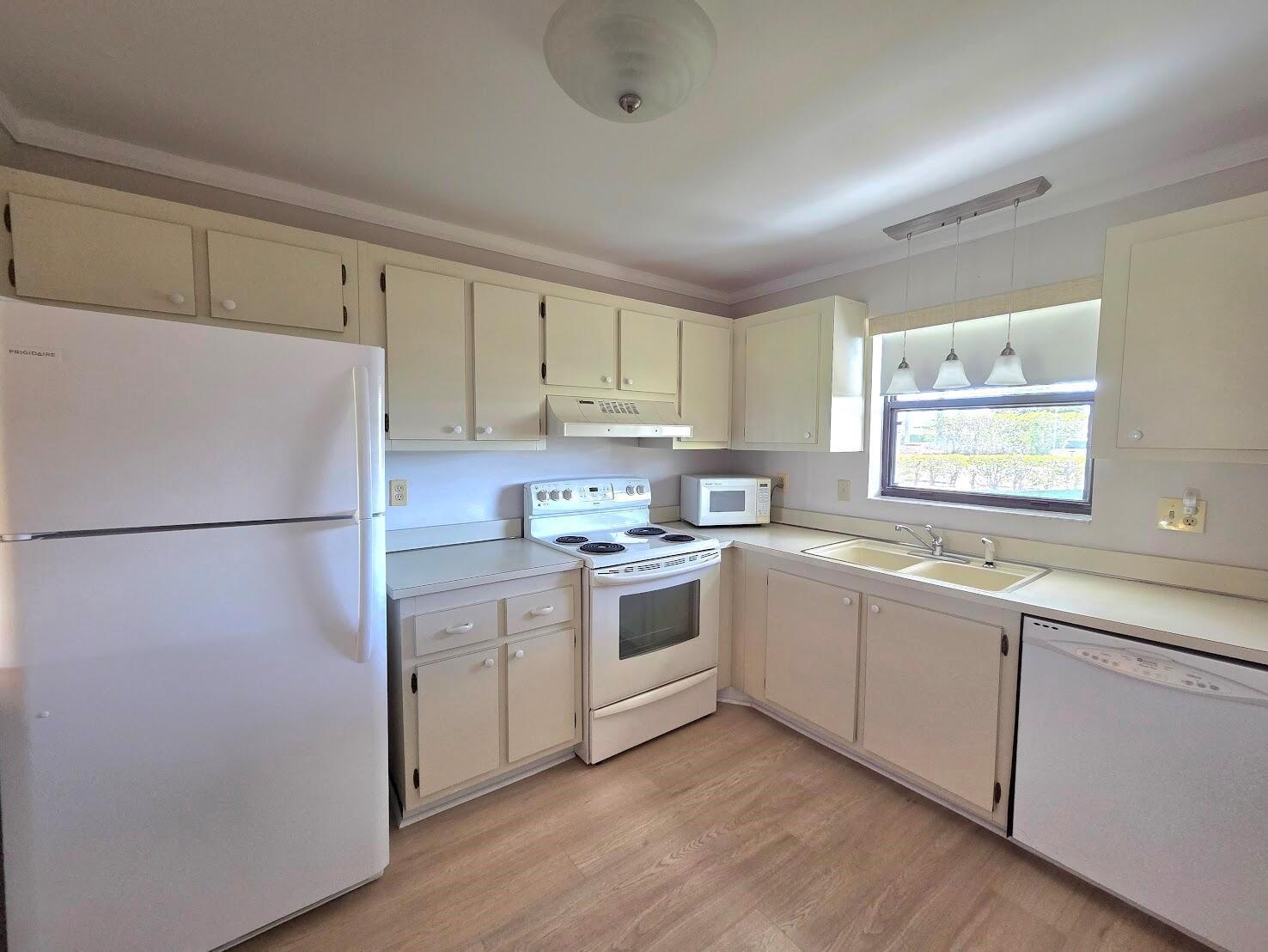 2101 W Woolbright Road # J102, Boynton Beach FL 33426 photo 2