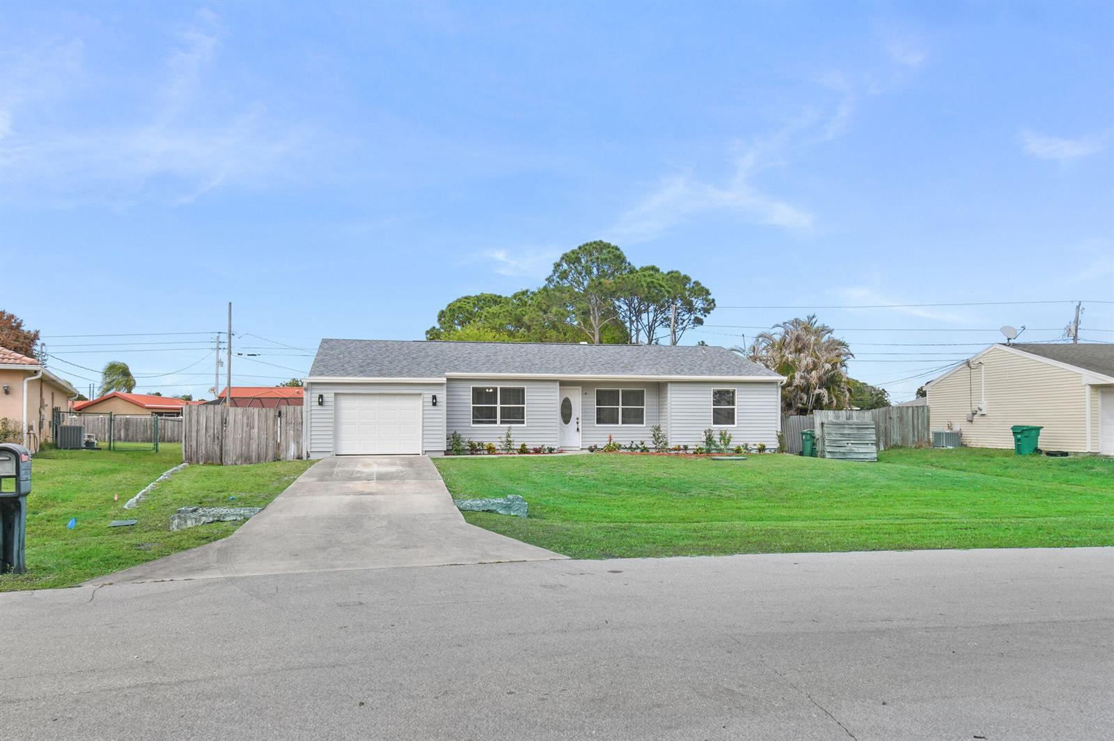 1853 SE Dranson Circle, Port St. Lucie FL 34952