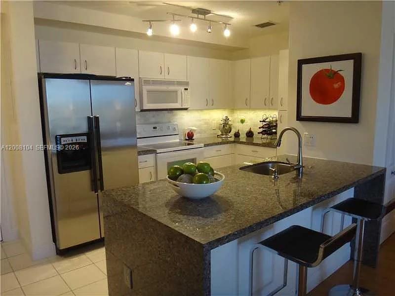 2400 SW 27th Ave # 304, Miami FL 33145 photo 3