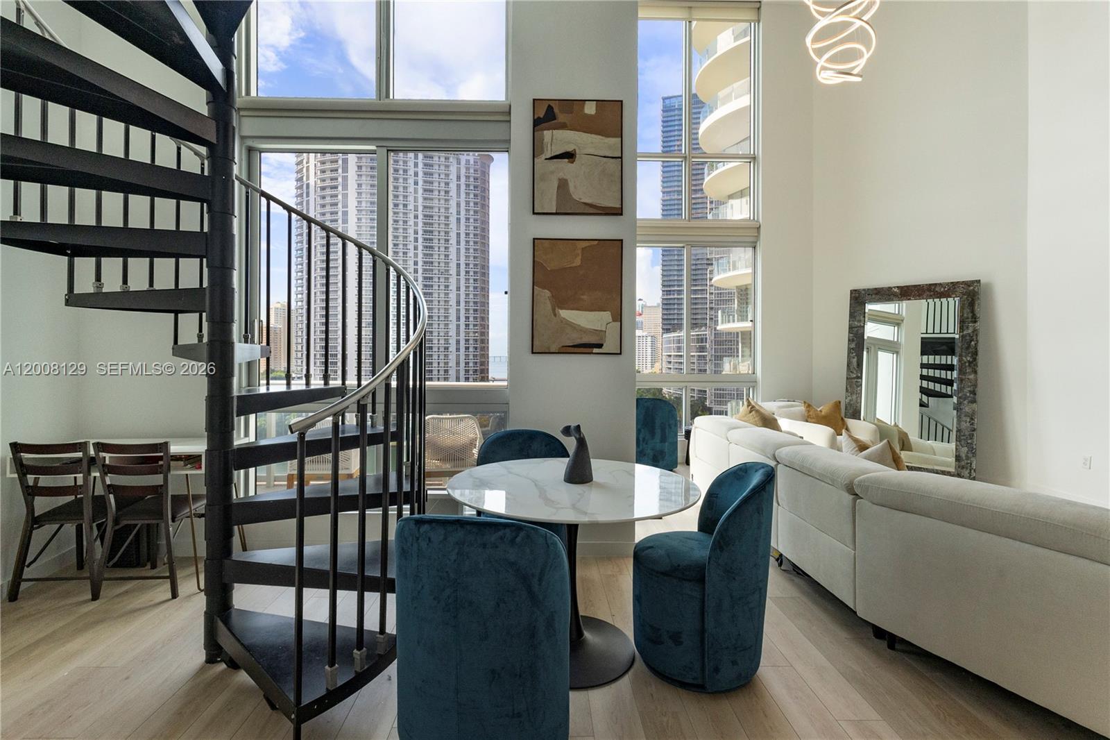 300 S Biscayne Blvd # 1014, Miami FL 33131 photo 3