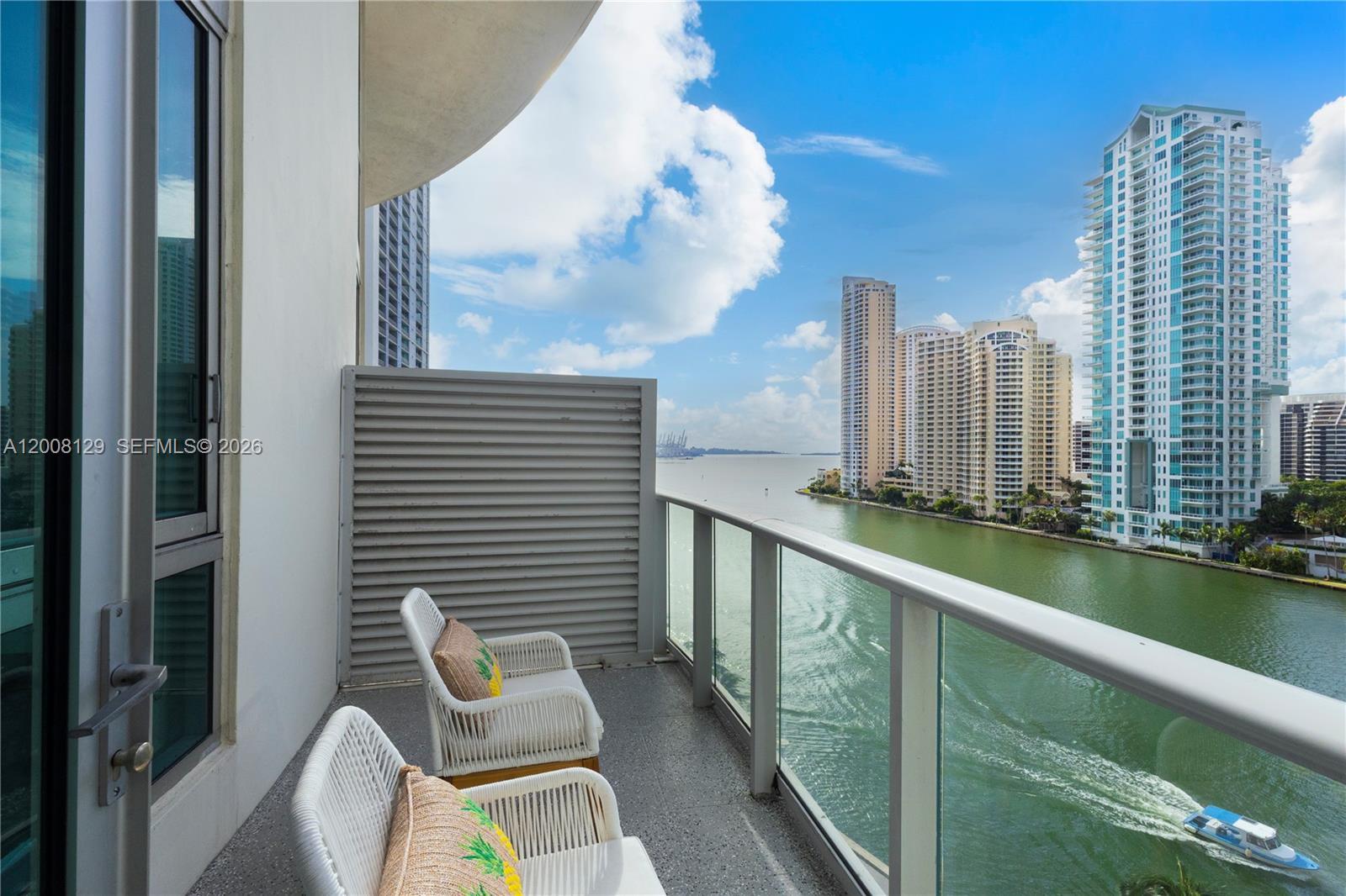 300 S Biscayne Blvd # 1014, Miami FL 33131 photo 4