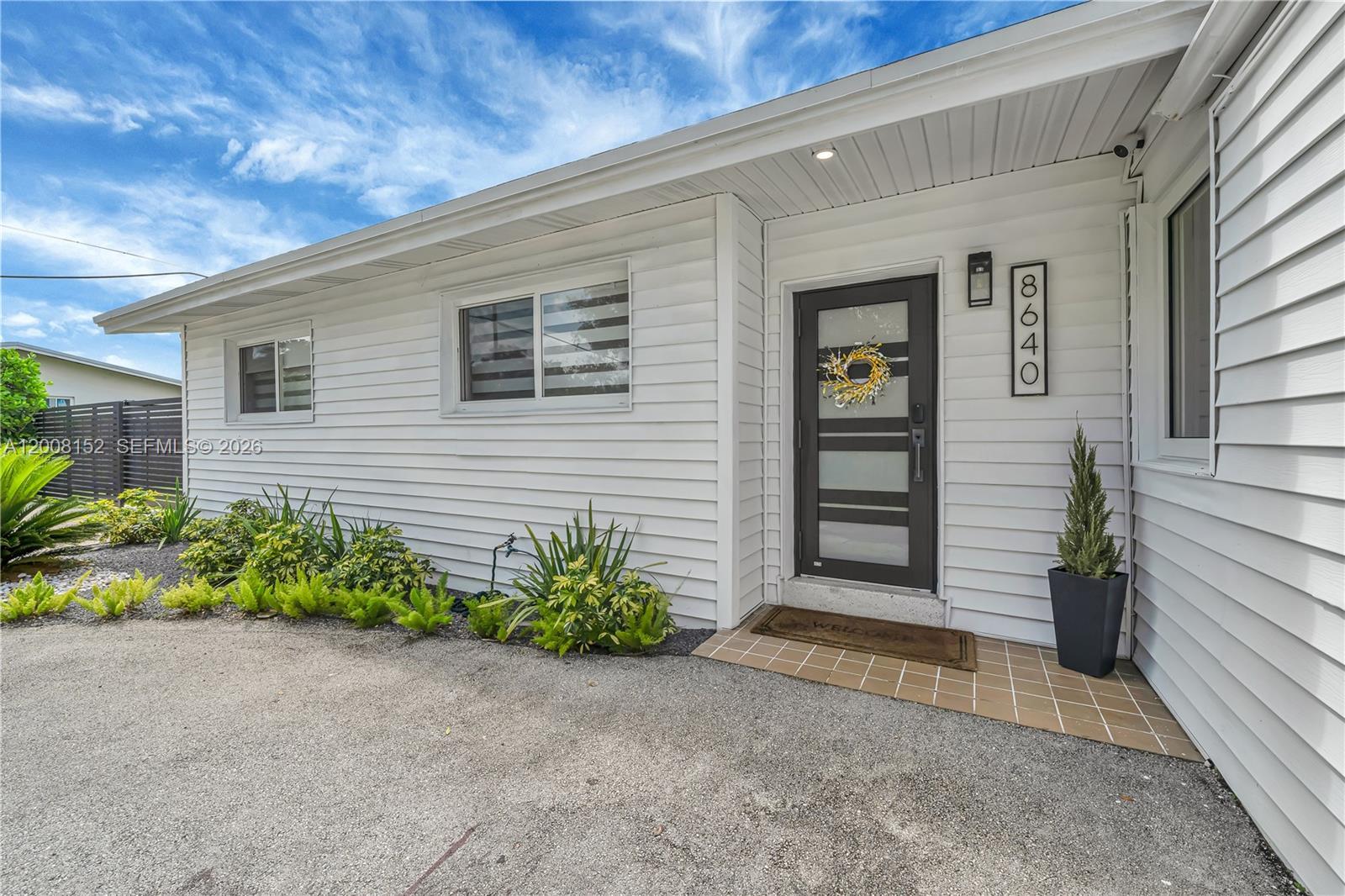8640 SW 125th St, Miami FL 33156