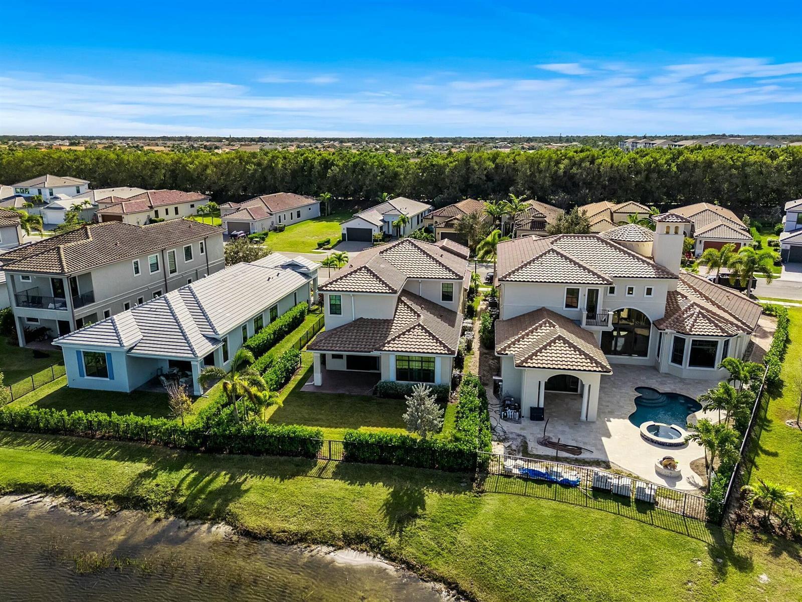 601 SE Fascino Circle, Port St. Lucie FL 34984 photo 2