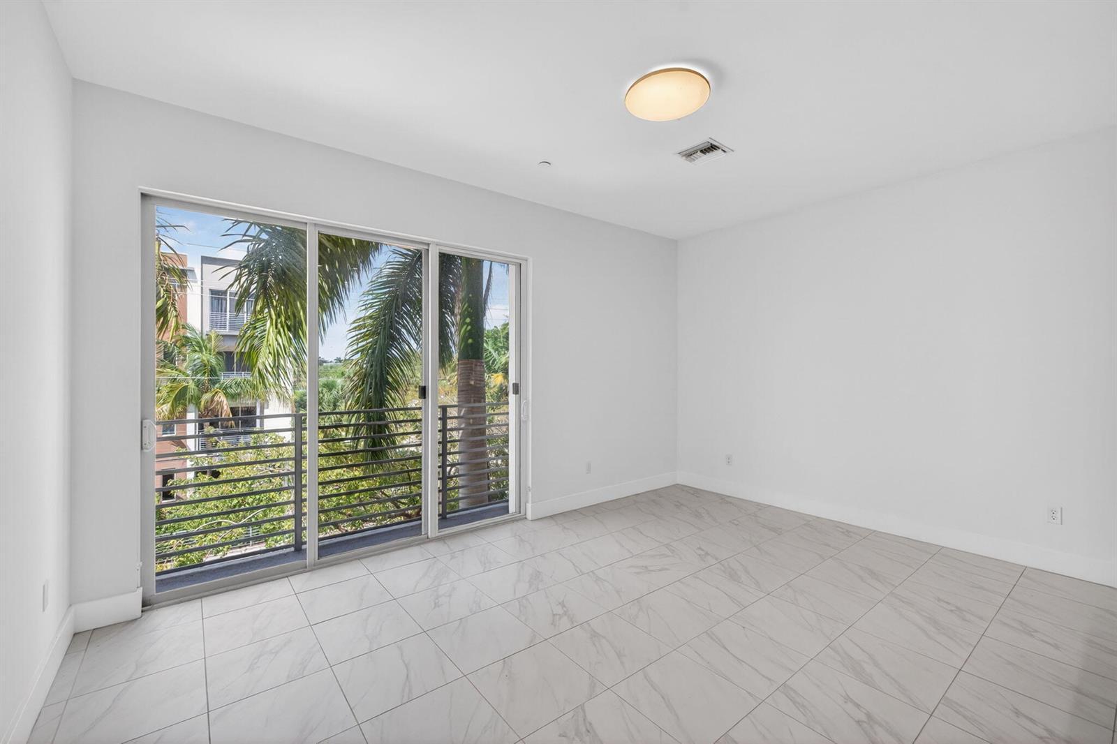 1044 NE 18th Avenue # 203, Fort Lauderdale FL 33304 photo 4