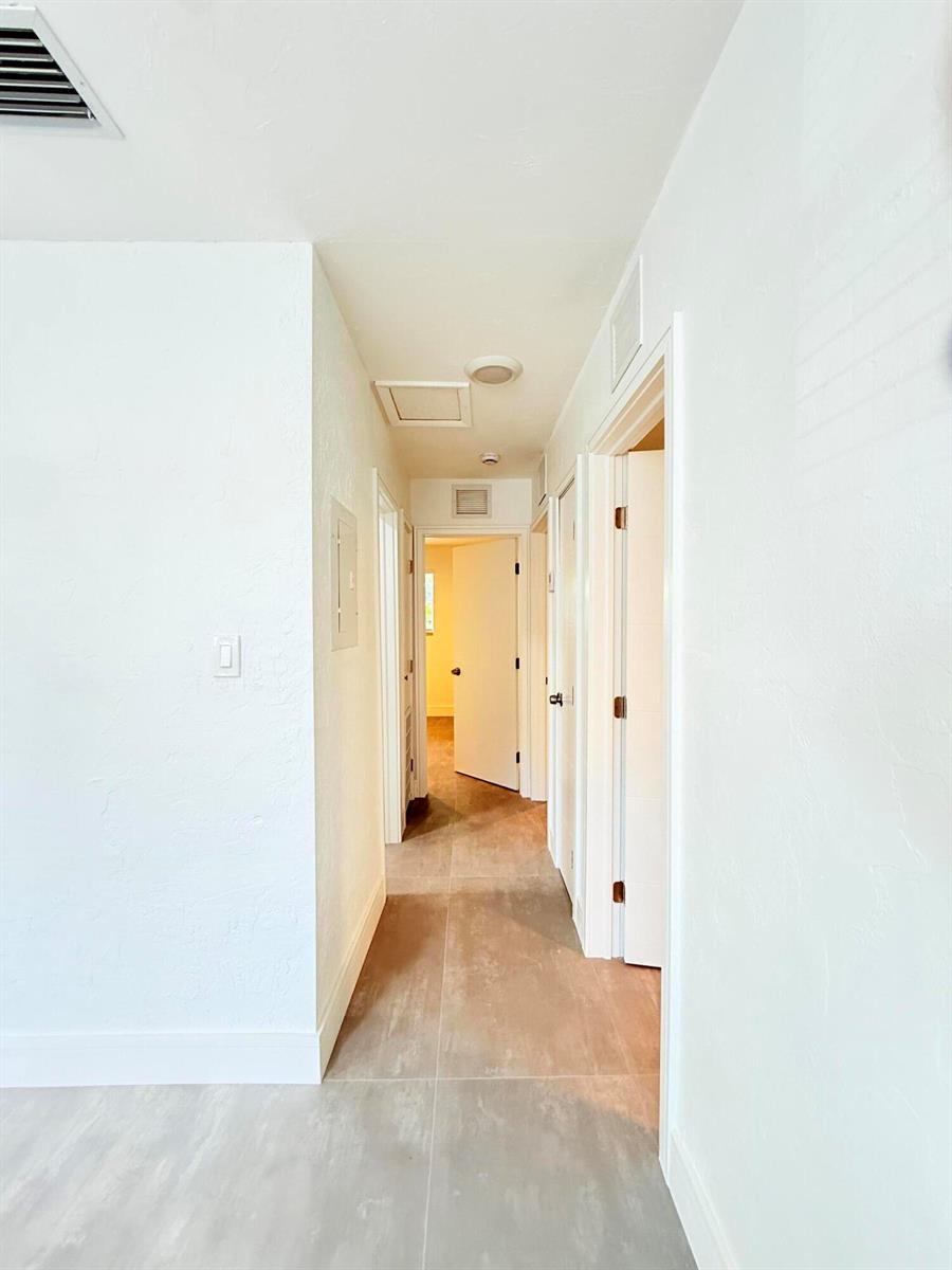 2611 NW 21st Street, Fort Lauderdale FL 33311 photo 4