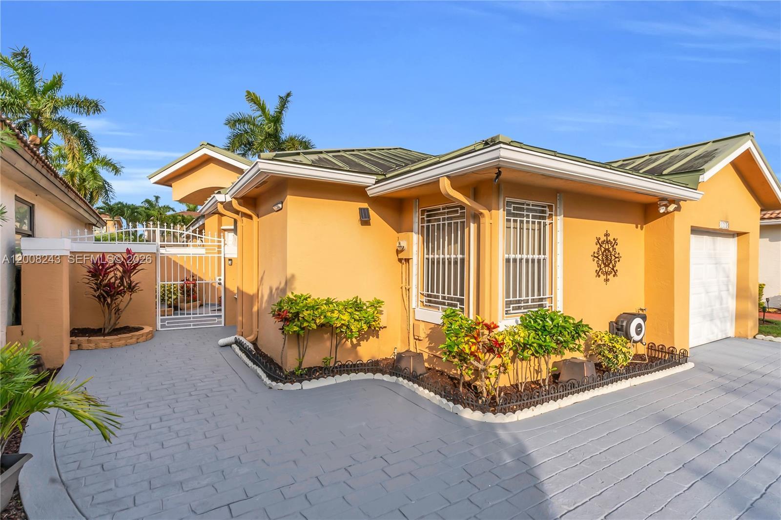 1013 NW 132nd Ave West, Miami FL 33182 photo 2