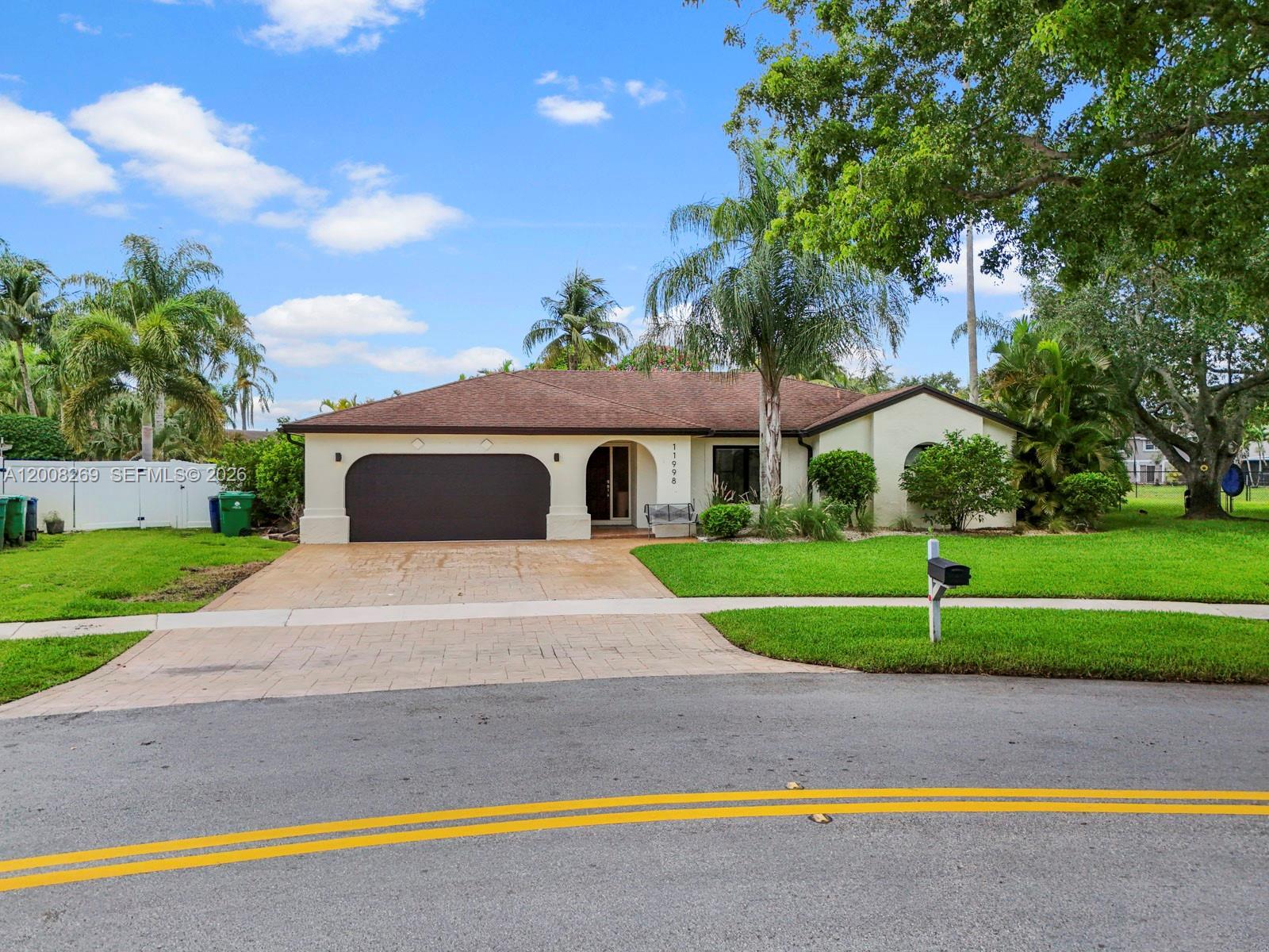 11998 SW 51st Ct, Cooper City FL 33330 photo 2