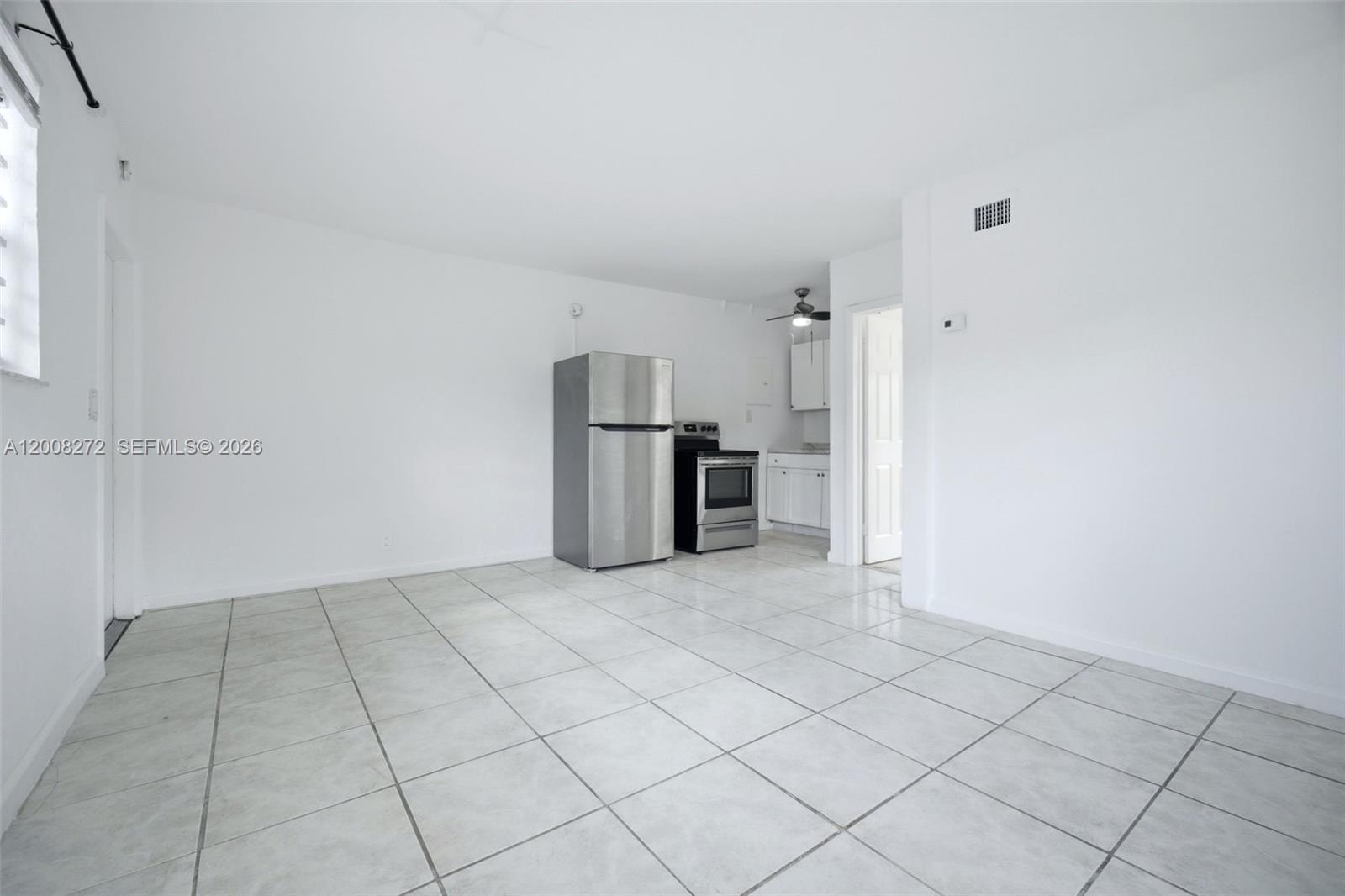 823-825 NW 9th St, Hallandale Beach FL 33009 photo 2