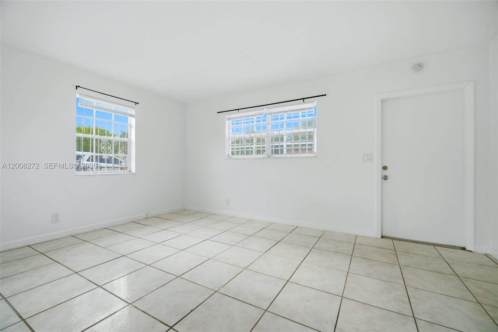823-825 NW 9th St, Hallandale Beach FL 33009 photo 5