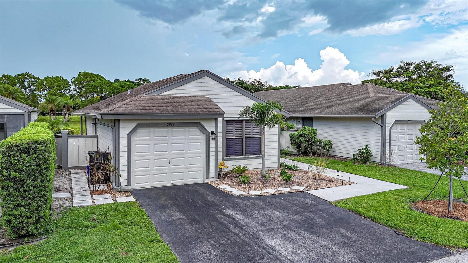 2514 Bedford Mews Drive, Wellington FL 33414 photo 2