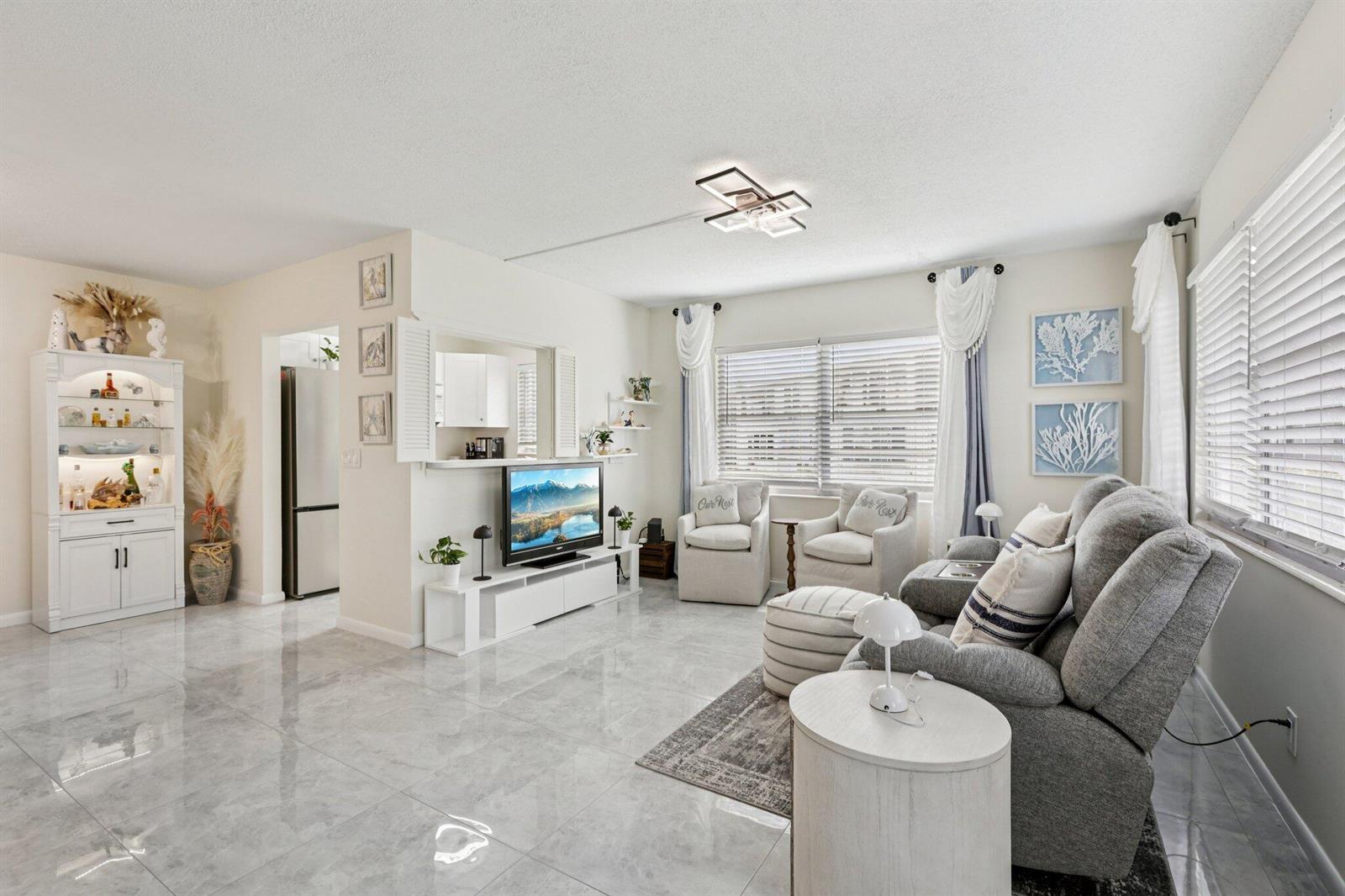 125 Oakridge J # 125, Deerfield Beach FL 33442 photo 2