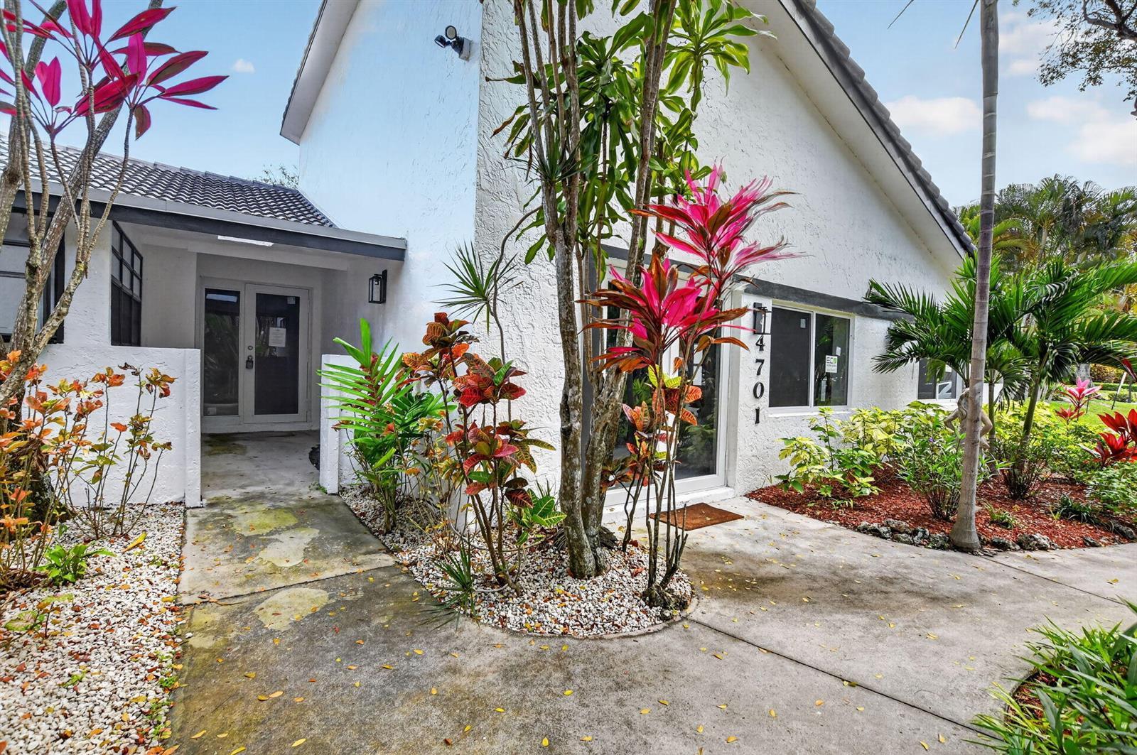 4701 NW 1st Place, Deerfield Beach FL 33442 photo 5
