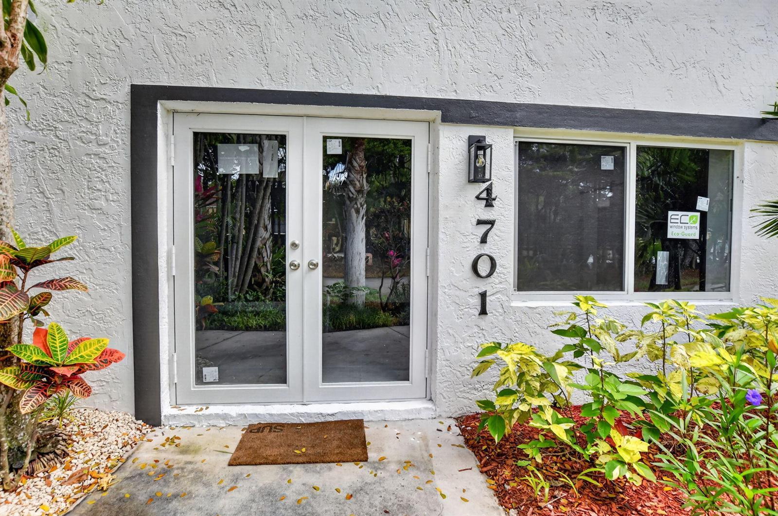 4701 NW 1st Place, Deerfield Beach FL 33442 photo 4