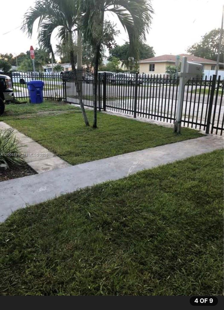 1342 NW 42nd St, Miami FL 33142 photo 4