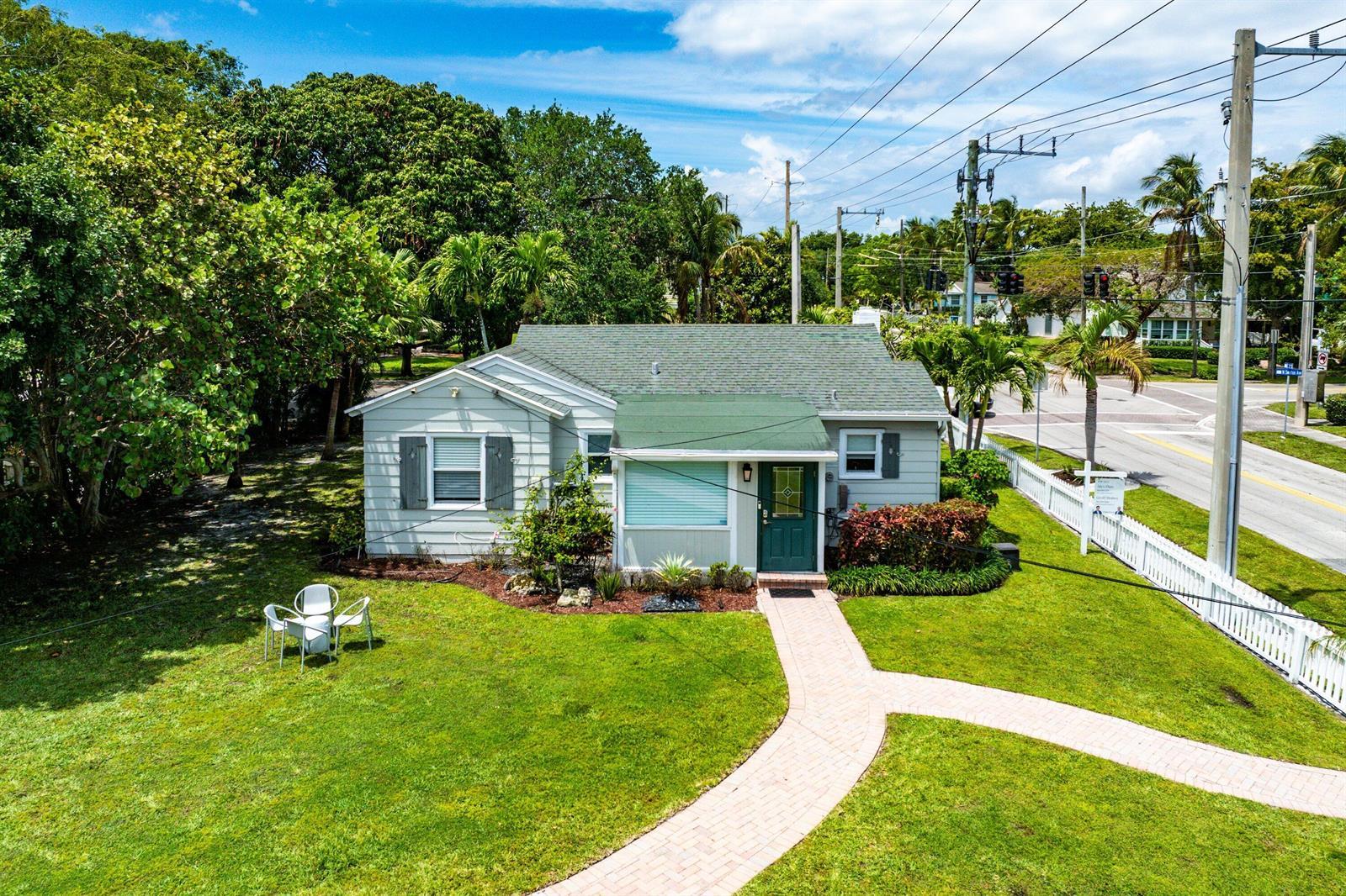 145 N Swinton Avenue, Delray Beach FL 33444 photo 2